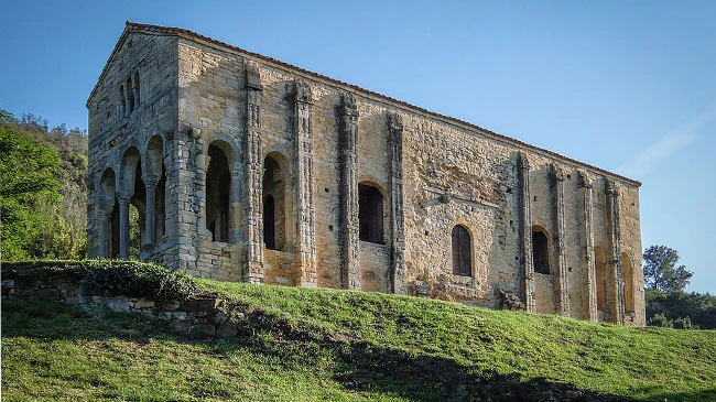Santander → Santillana del Mar → Covadonga → Oviedo
