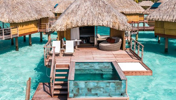 Pool Overwater Villa