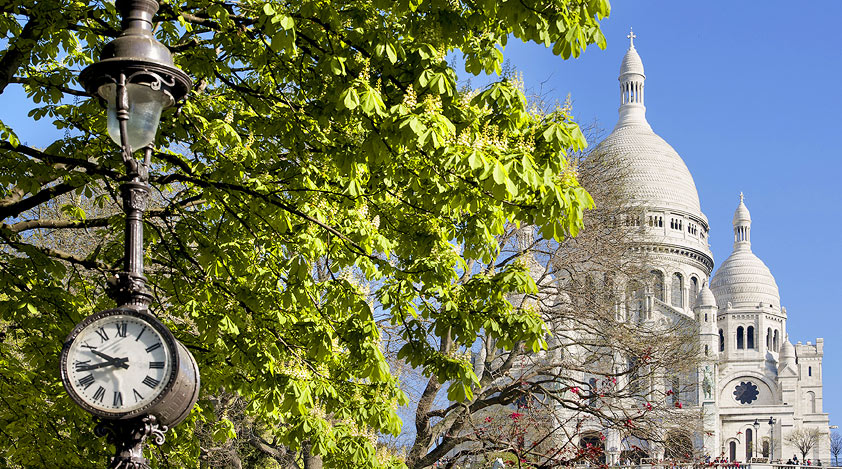 Captivating View of Sacre Coeur from Square Louise Michel