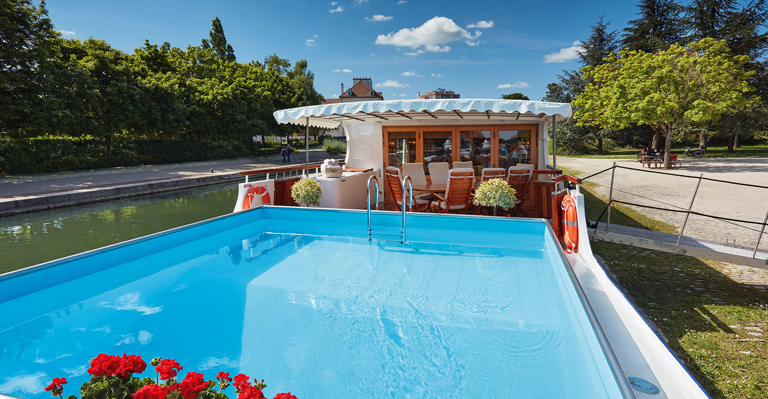 Pool of Belmond Amaryllis