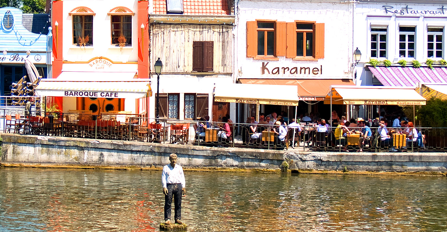 The lovely Saint-Leu quarter located behind Amiens Cathedral.