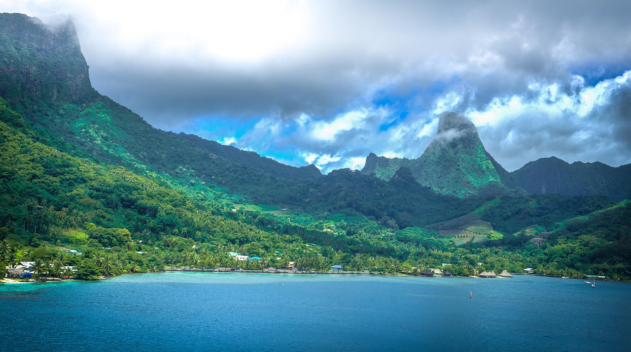 Photo of Tahiti’s coast