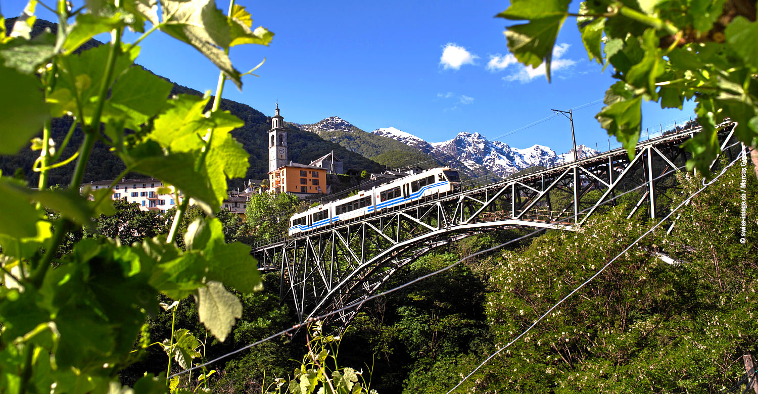 Centovalli Express crossing a viaduct near Intragna.