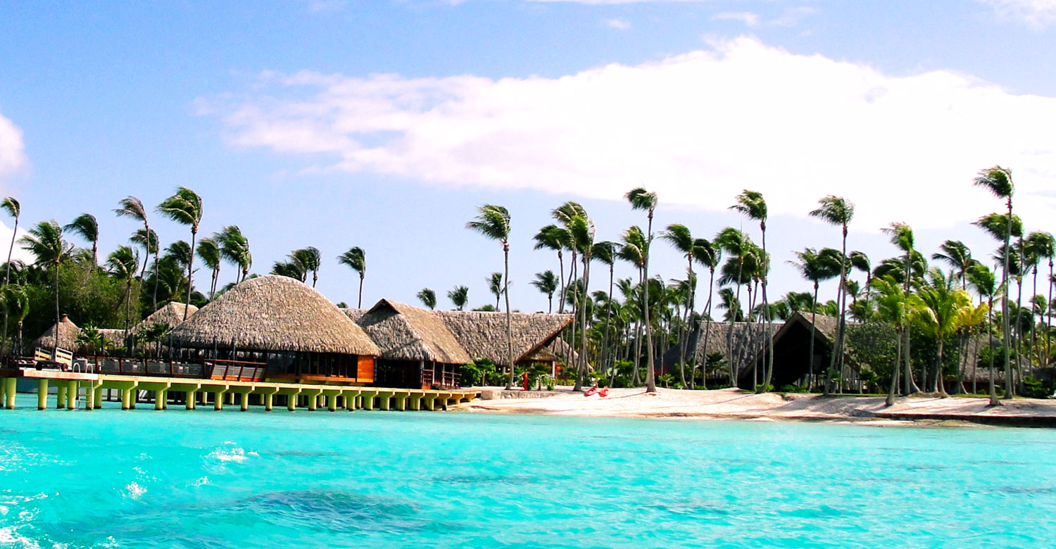 Tropical island in Rangiroa
