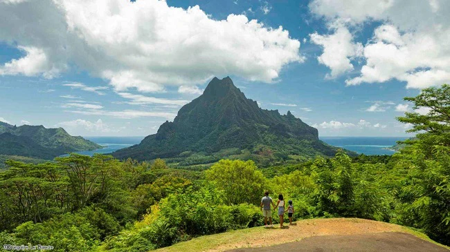 Maitai Express Tahiti → Papeete → Moorea