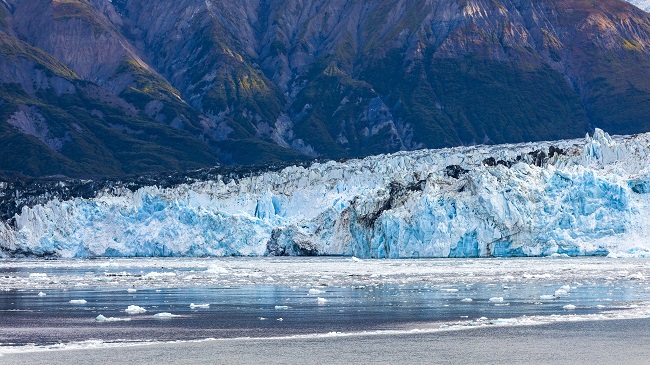 Regent Seven Seas: Cruising Hubbard Glacier