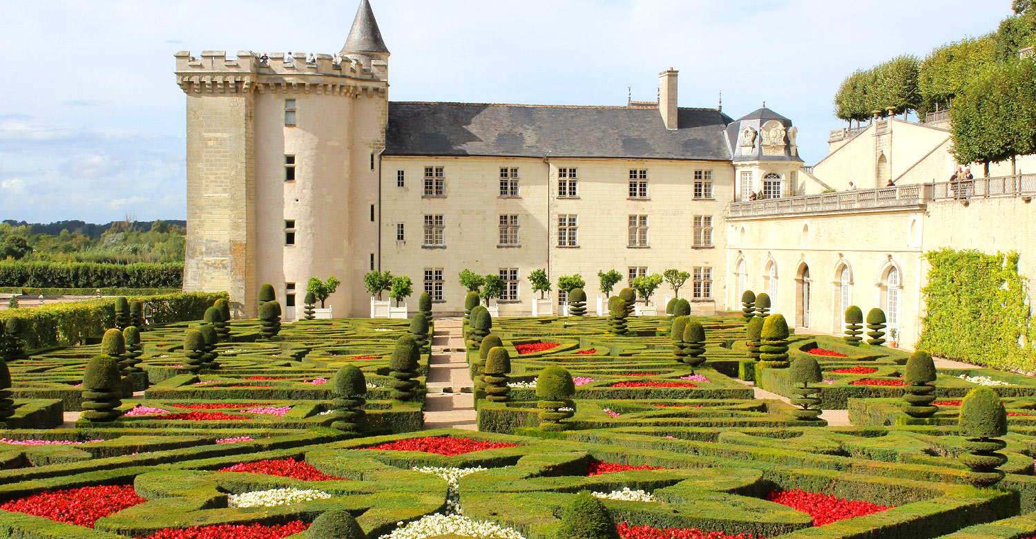Revel in the beauty of Chateaux de Villandry.