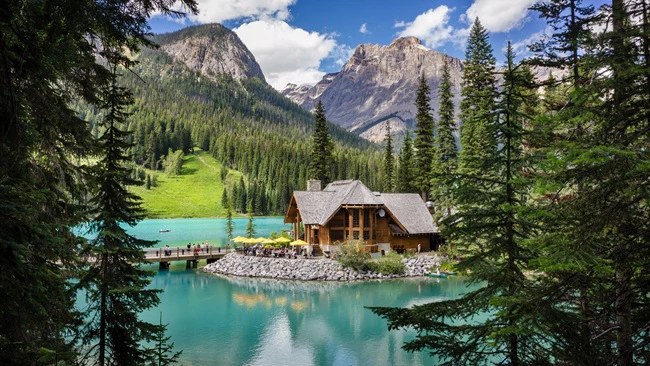 Lake Louise & Yoho National Park Tour