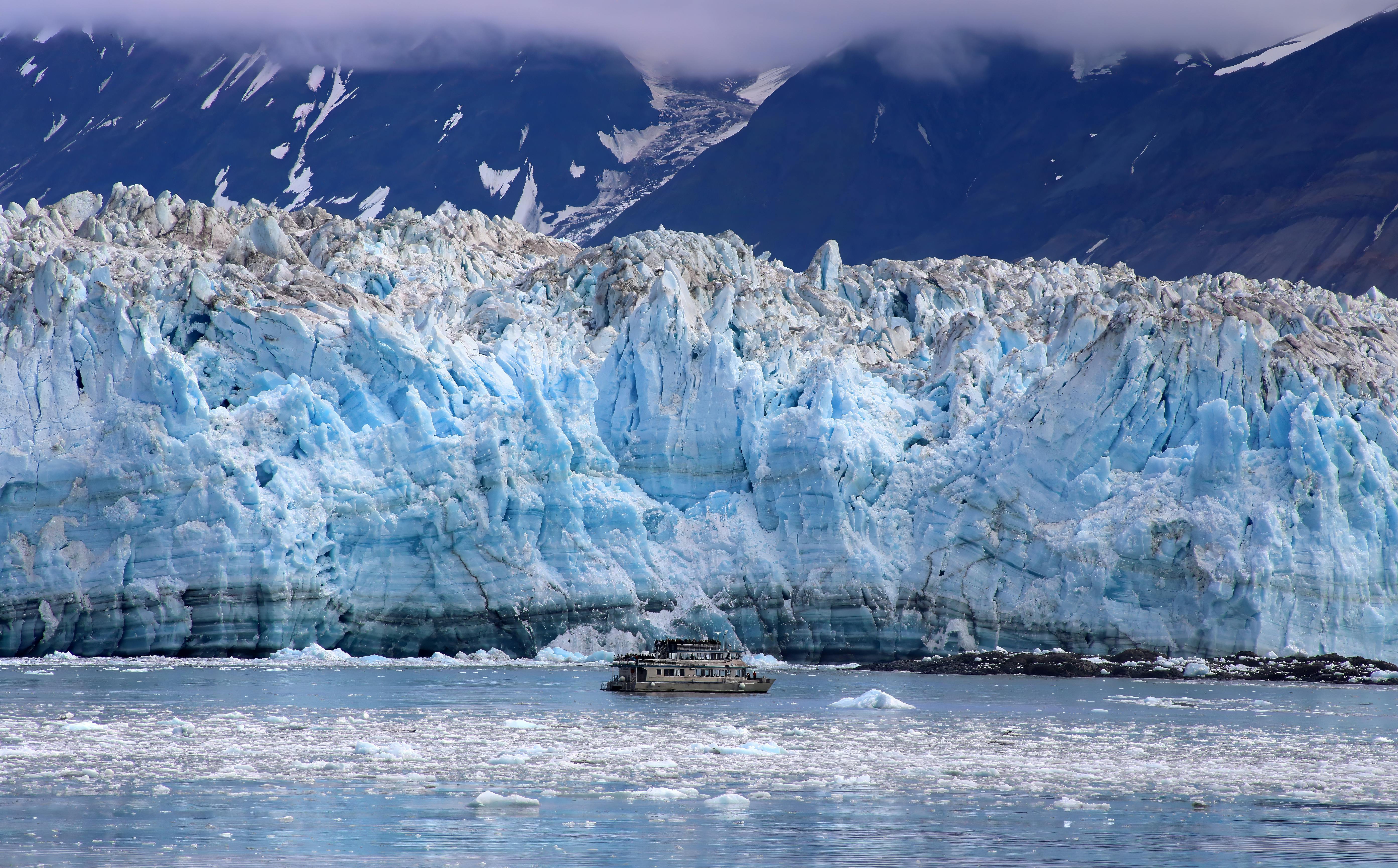 Cruising Alaska: A Journey Through Glaciers and Wildlife