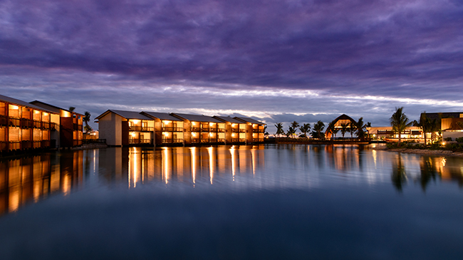 Nadi Airport → Fiji Marriott Resort Momi Bay