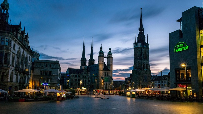 Strepy Thieu → Halle