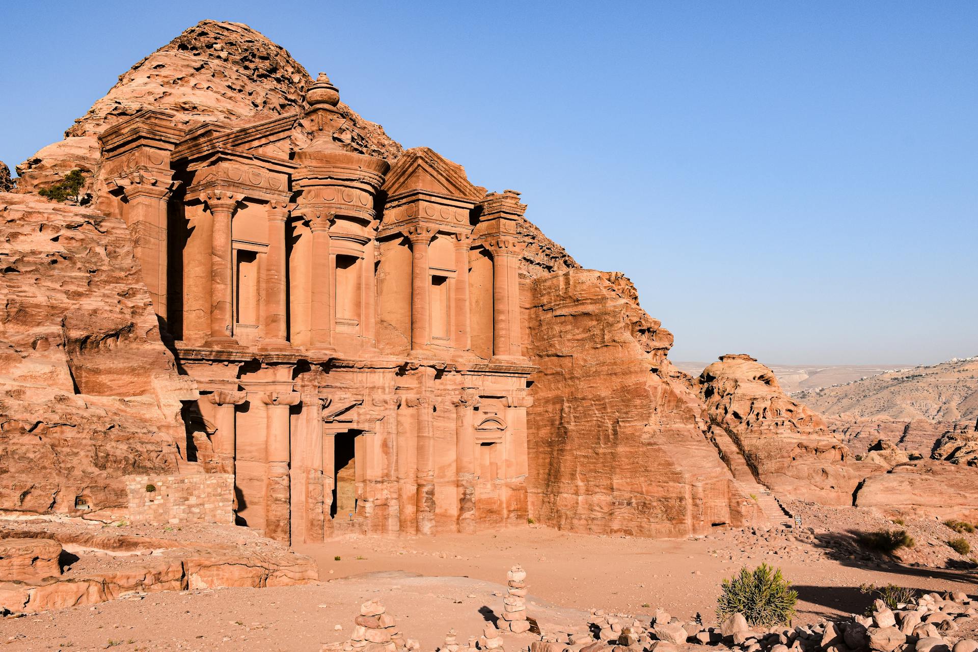 Top 9 Must-See Spots at the Ancient City of Petra - Entire Travel Group