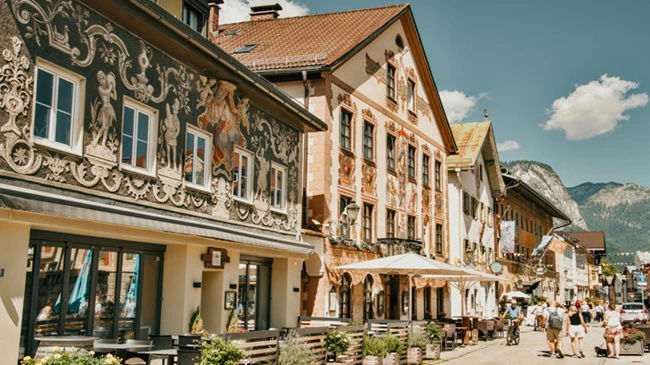Innsbruck → Neuschwanstein → Oberammergau → Munich