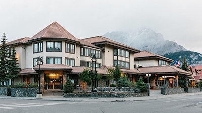 Elk + Avenue Hotel