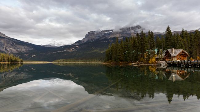 Moraine Lake → Emerald Lake