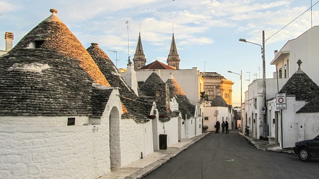 Ostuni → Locorotondo → Alberobello → Matina Franca → Ostuni
