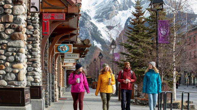 Calgary → Banff