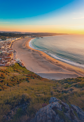 Dramatic coastlines and golden beaches