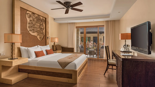 Airport → Crimson Resort & Spa Mactan