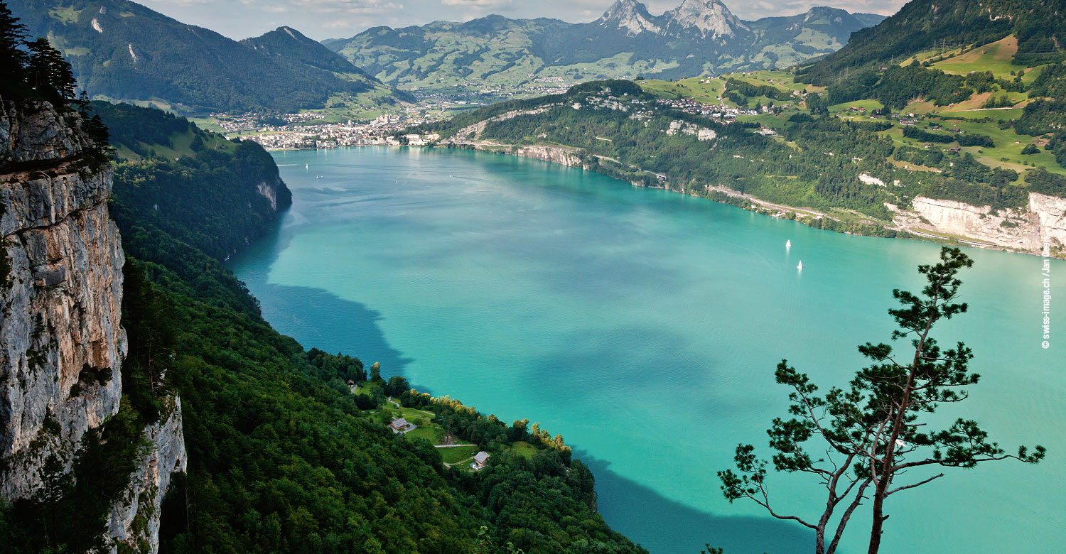 Lake Lucerne with Brunnen in the background.