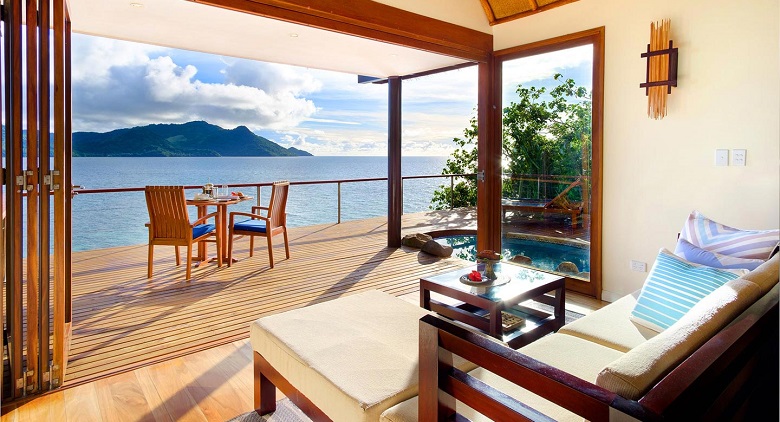 Lagoon Plunge Pool Bungalow