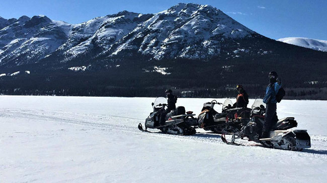 Southern Lakes Resort → Whitehorse
