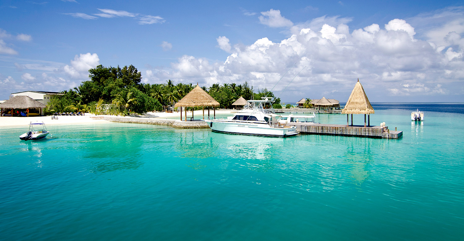 Jumeirah Vittaveli's welcome jetty