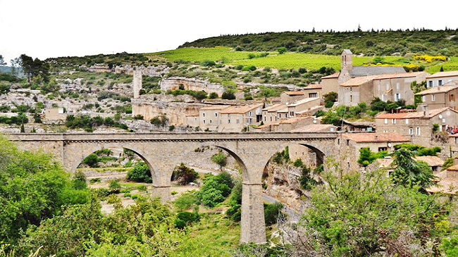 Cruise to Le Somail and visit Minerve
