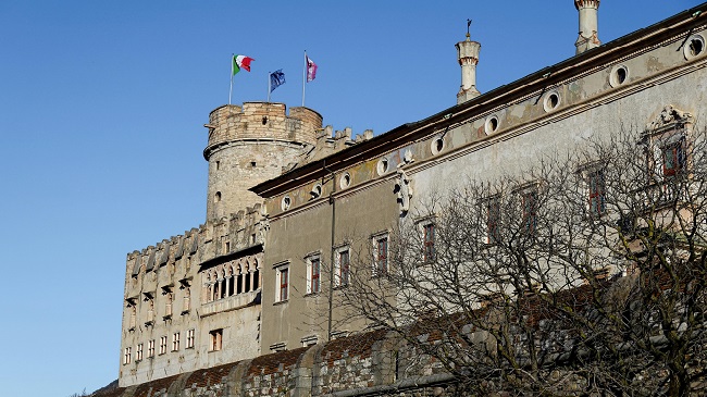 Milan → Peschiera del Garda → Trento → Caldaro → Bolzano