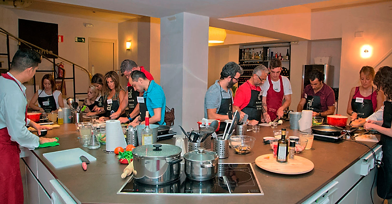 Paella and tortilla cooking lesson in Madrid.