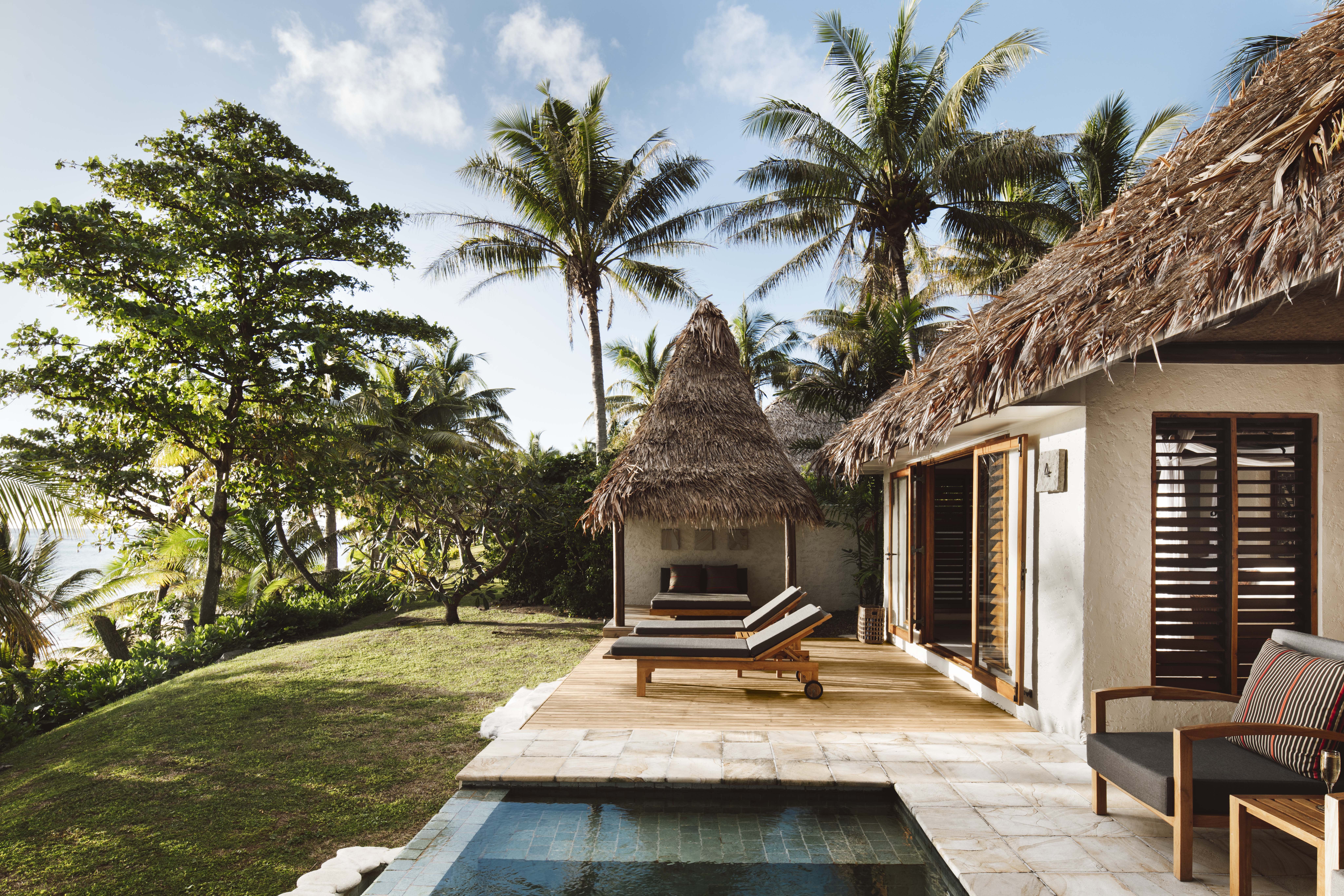 Beachfront Pool Bure