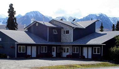 The Raven Hotel