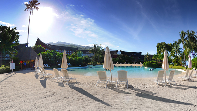 Moorea → Tahiti Ia Ora Beach Resort